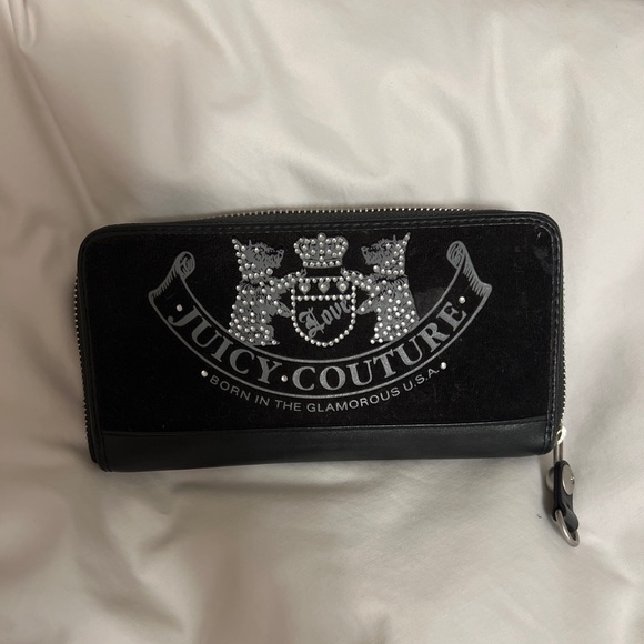 Juicy Couture Handbags - Juicy Couture Wallet
